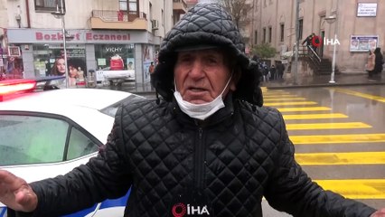 Aksaray’da yılın ilk karı...Karın tadını çocuklar çıkardı