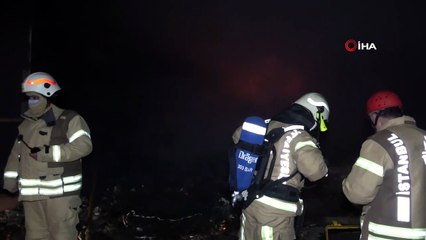Maltepe'de geri dönüşüm deposunda yangın