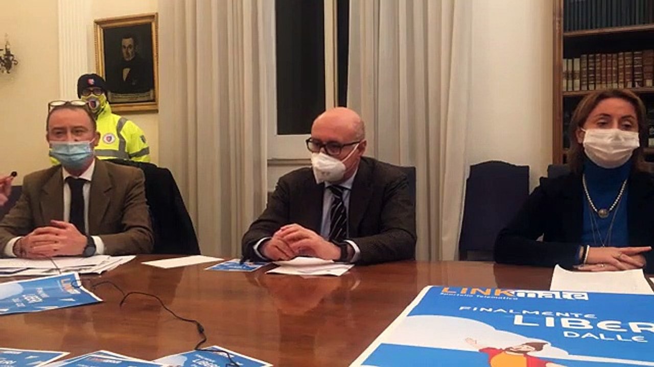 Andria, avvisi tributi del 2015. Sindaco: "errori riportati da vecchio software" - video conferenza stampa