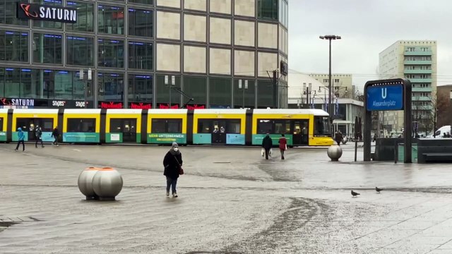 Власти Германии обсуждают мега-локдаун