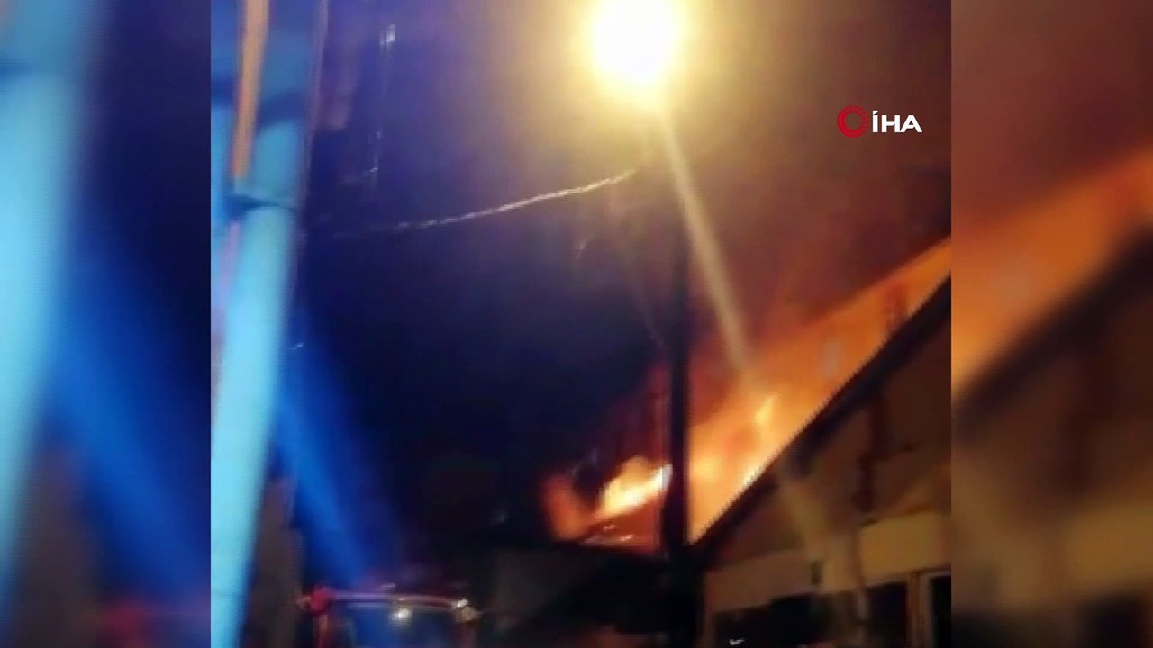 Gaziosmanpaşa’da gecekondu alev alev yandı