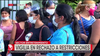 Dueños de bares protestaron en contra de las nuevas medidas de restricción en Santa Cruz