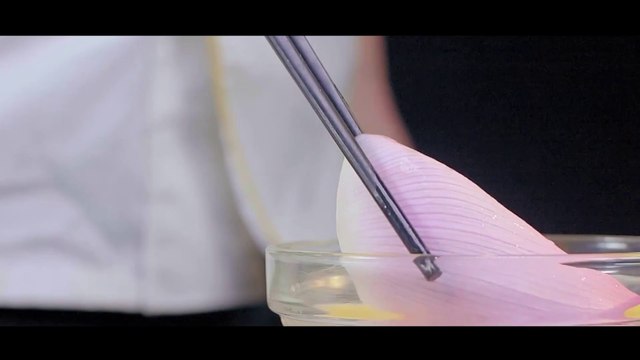 Banquet de lotus : Quelle créativité ! Les Chinois utilisent les lotus pour cuisiner un festin d’art