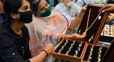 Gold Rate on Makar Sankrati: मकर संक्रांति पर और सस्ता हुआ सोना, चांदी की चमक पड़ी फीकी
