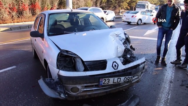 Zincirleme kaza, kazaları beraberinde getirdi: 18 araç karıştı