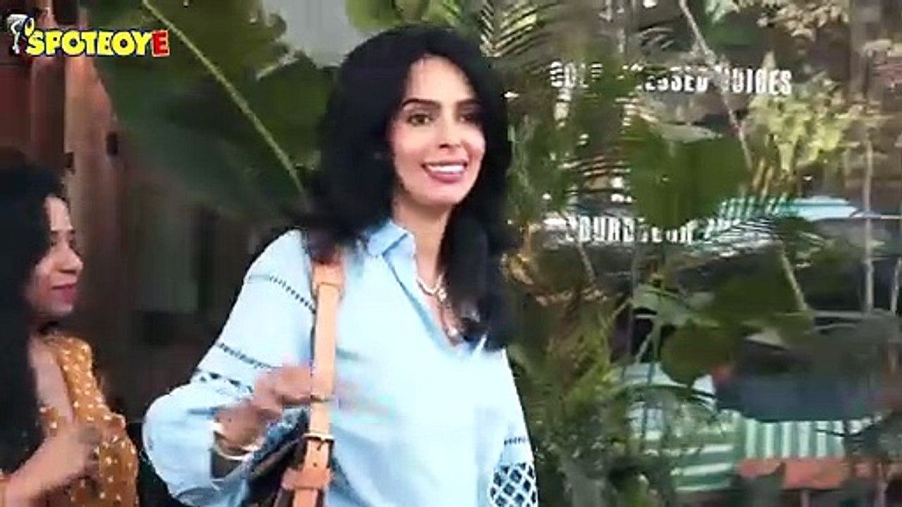 Emraan Hashmi, Mallika Sherawat, Nimrat Kaur and other Celebs Spotted around the City | SpotboyE