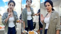 Sunny Leone Stealing Pani-Puri While Others Tease Her Is Hilarious
