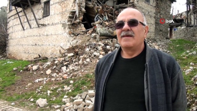 - Koruma altındaki tarihi düğmeli evler tek tek yok oluyor- 300 yıllık tarihi evler yüksek restorasyon masrafları sebebiyle bir bir çöküyor- 2008 yılında koruma altına alınan 7 evden 5 tanesi yüksek maliyetli restorasyon seb...