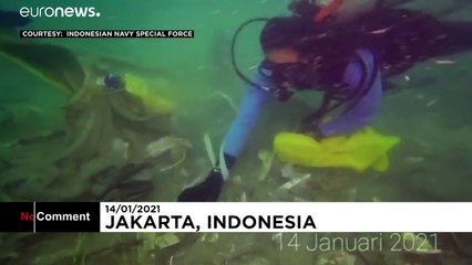 Indonesian navy divers find new debris from Sriwijaya Air jet