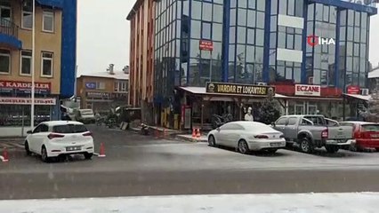 Şuhut beyaza büründü