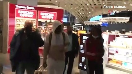 Galatasaray'ın anlaşmaya vardığı Henry Onyekuru İstanbul'da