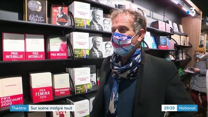 Théâtre : à Toulon, la scène résiste à la crise grâce à Charles Berling