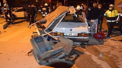 Antalya'da feci kaza: 3 ölü, 4 yaralı