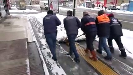 Sivas'ta 388 köy yolu, ulaşıma kapalı
