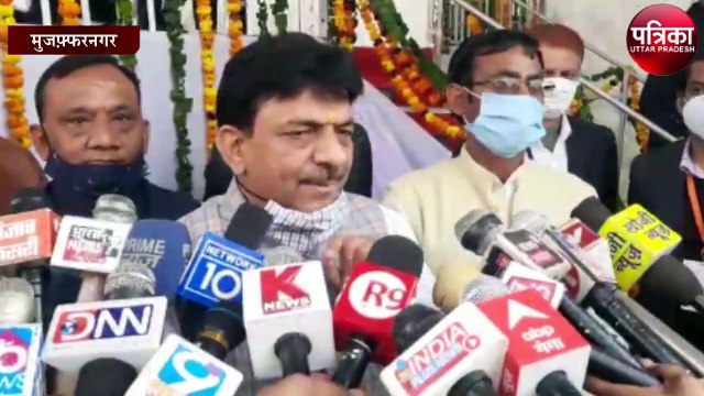 रोजगार मेले में जनप्रतिनिधियों ने युवाओं को बांटे नियुक्ति पत्र