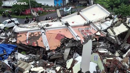 Terremoto in Indonesia: centinaia di dispersi, 15mila senzatetto