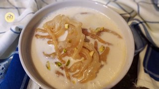 #shorts Doodh jalebi recipe | Doodh jalebi bananey ka tarika by Meerabs kitchen - short videos