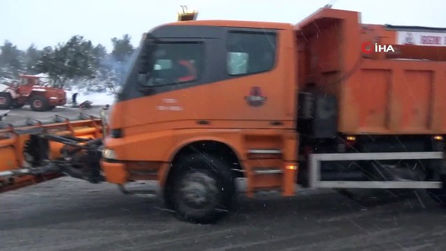 Kar Yağışı Edremit Balıkesir Karayolunda Çileye Döndü