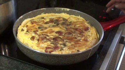 Cooking - We made a big omelette with 13 eggs - Καταπληκτικη ομελεττα με 13 αυγα - this video has English subtitles