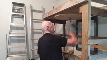 88-Year-Old Man Shows Amazing Moves While Punching Speed Bag