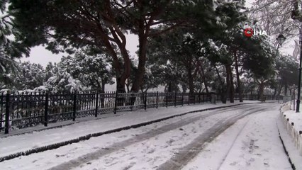 Kar etkisini artırdı, Çamlıca Tepesi'nde kar kalınlığı 20 santimetreye ulaştı