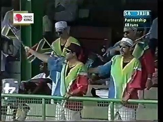 Shaun Pollock 106 vs West Indies 2001 (His 2nd Test hundred for south africa)