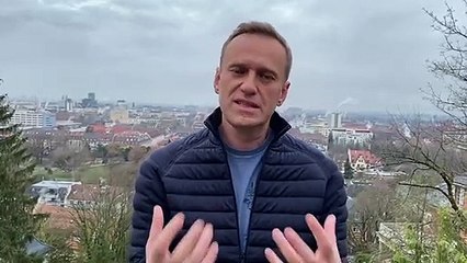 Download Video: Après avoir été empoisonné et malgré les menaces, le principal opposant de Vladimir Poutine, Alexeï Navalny, s'apprête à retourner en Russie