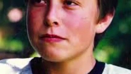 -- تنمروا عليه في طفولته _ ليصبح اغنى رجل على كوكب الارض