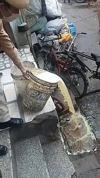 छह मकानों से हथकड़ शराब जब्त, छह महिलाएं गिरफ्तार