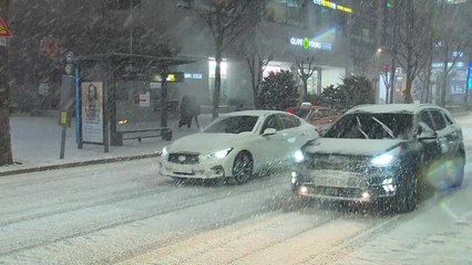 지난 6일보다 더 많은 눈 온다...오늘 출근길 15cm 폭설 / YTN