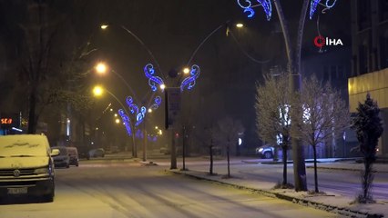 Ağrı yeniden beyaza büründü