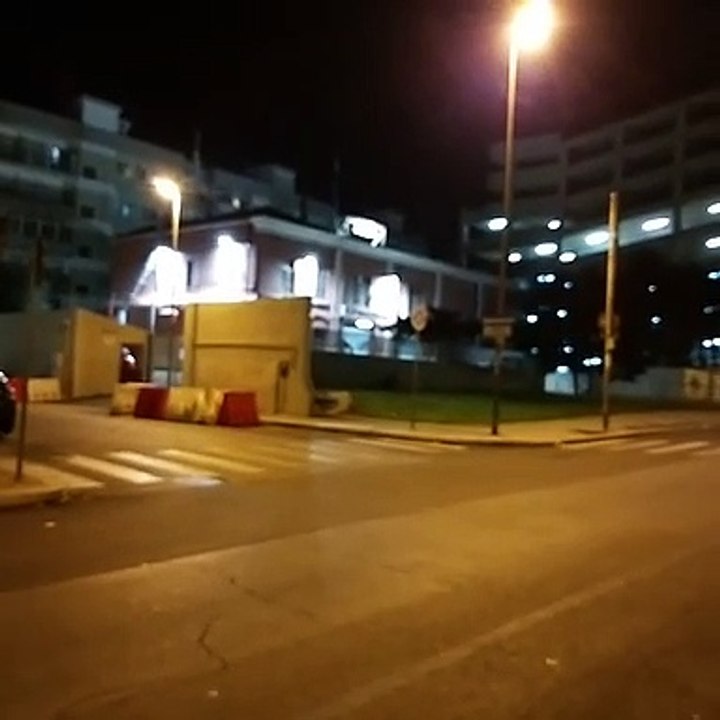 Bari: rifiuti ingombranti abbandonati in via Gaetano Devitofrancesco (zona Parco degli Aquiloni) la segnalazione di un cittadino