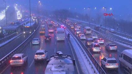 İstanbul'da trafik yoğunluğu havadan görüntülendi