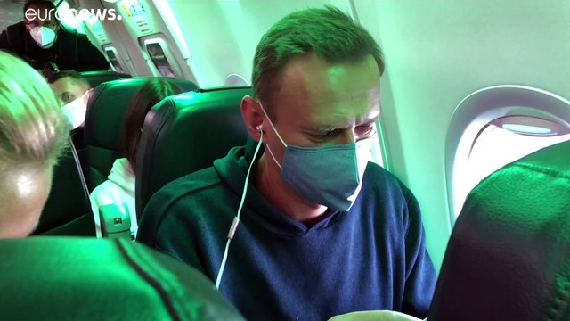 Отравленный мишка и слова благодарности: что происходило на рейсе Победы ?