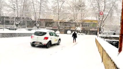 Kar kalınlığı 30 santimetreyi aştı