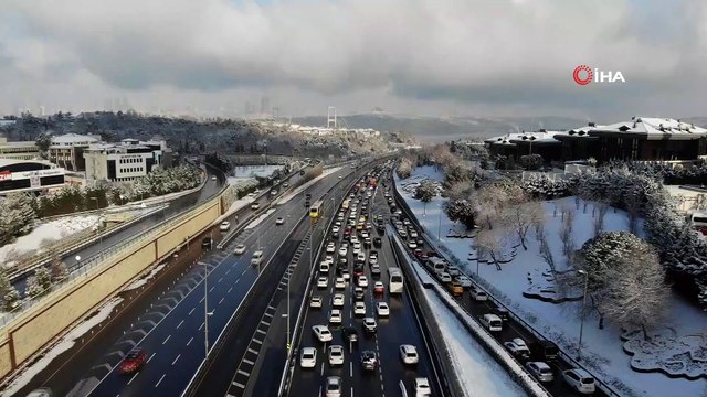 15 Temmuz Şehitler Köprüsü'nde trafik yoğunluğu havadan görüntülendi