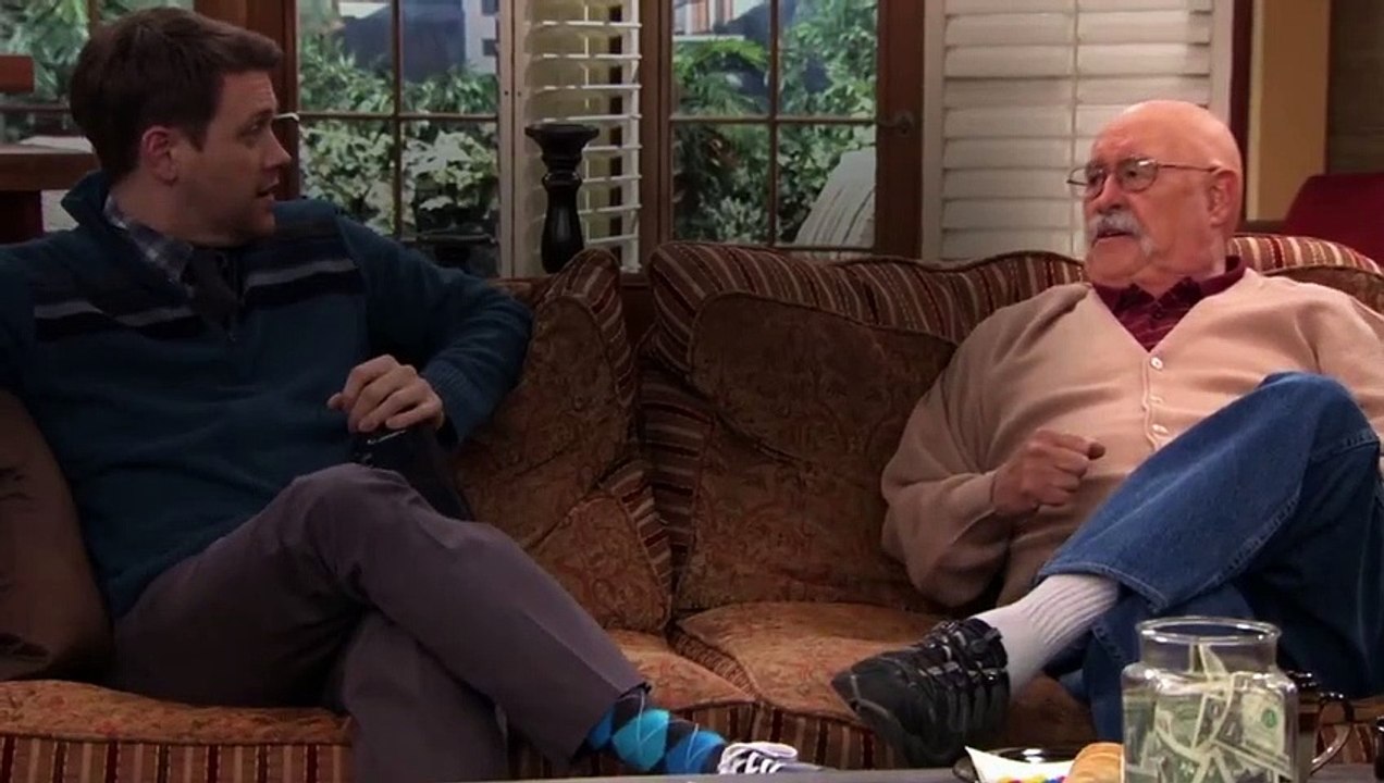 Anger Management S02E11   Charlie Dates Crazy, Sexy, Angry   Ehhhh