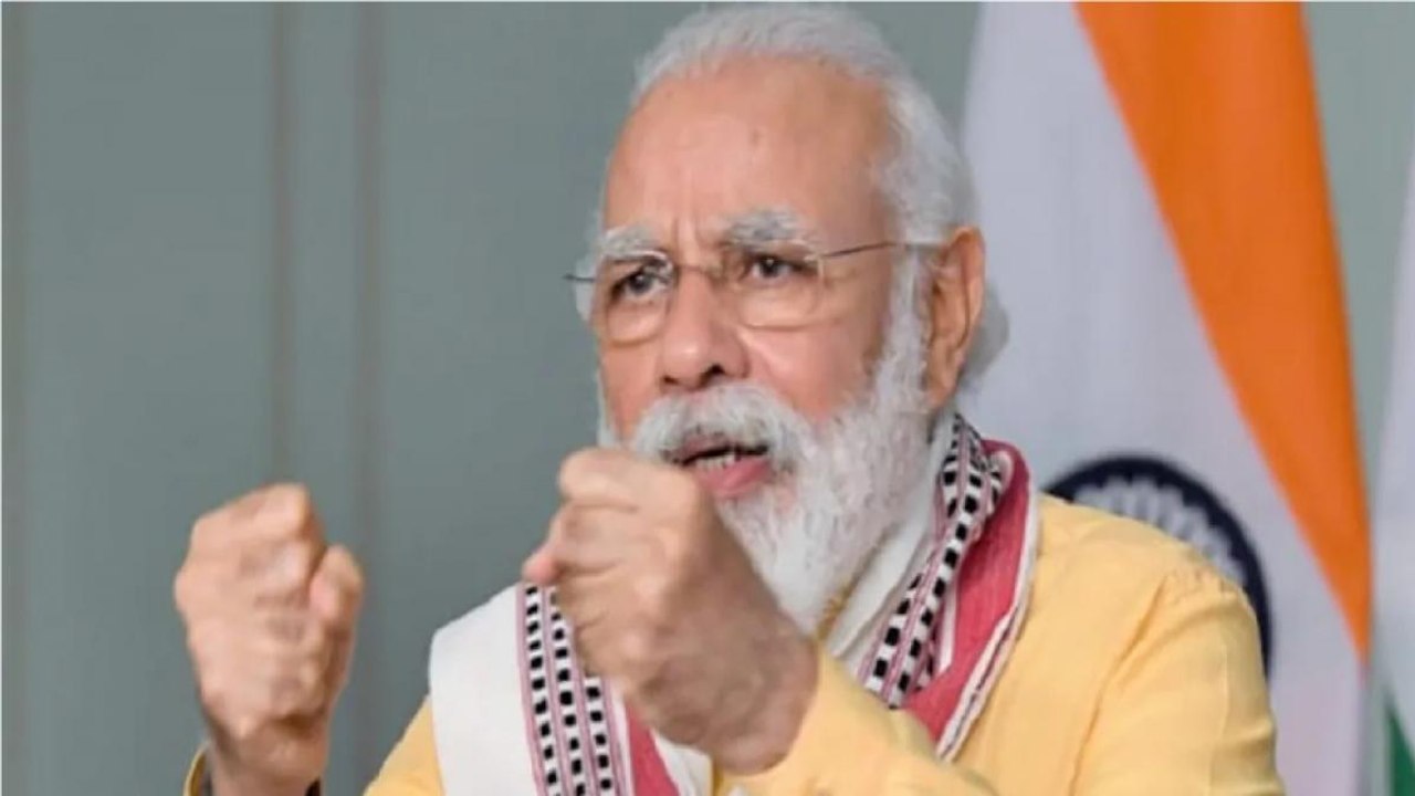 PM Modi talks about development of Surat