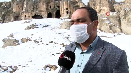 Frigya’da kayaya oyularak yapılan Ayazini Kilisesi inanç turizmine kazandırılacak