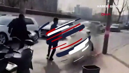 Çalışma koşullarına isyan eden kurye kendini ateşe verdi