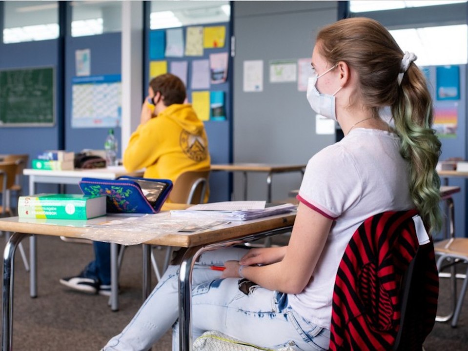 Wegen Corona: Bayern verschiebt Abschlussprüfungen an Schulen