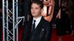Filho de Jude Law 'hesitou' em seguir carreira de ator por conta de pais famosos