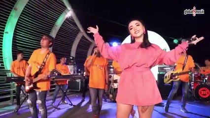 Syahiba Saufa - Bagai Ranting Yang Kering  | Official Live Music