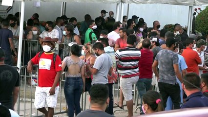 Búsqueda desesperada de oxígeno en Manaos para salvar a pacientes en casa