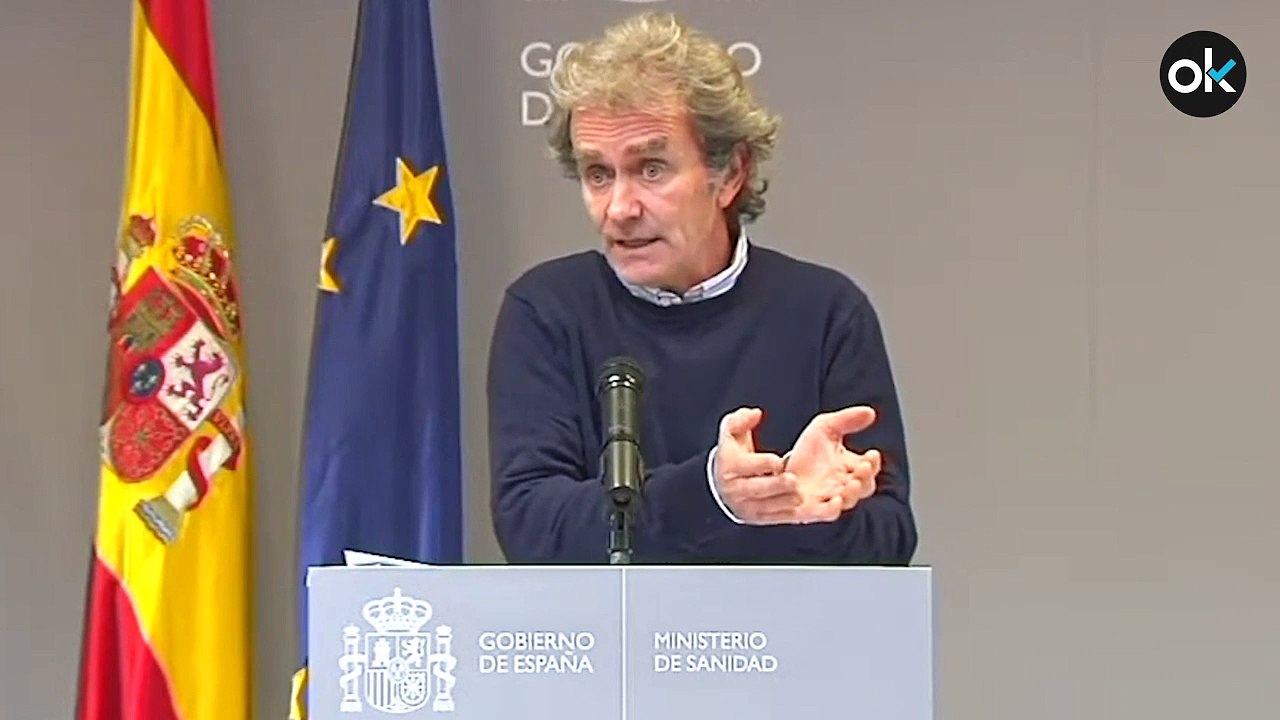 Simón señala a la hostelería: «Lo que más reduce la transmisión es cerrar el interior de los bares»