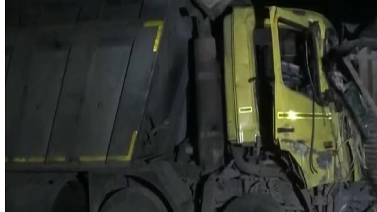 Gujarat: Labourers sleeping on footpath Crushed under truck