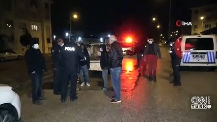 Demir çubuklarla dövdüler, arabasına el koyup pompalı tüfek zoruyla çocuğunu kaçırdılar! | Video