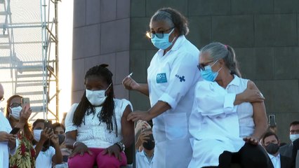 Brazil's Rio starts giving virus jabs at Christ the Redeemer statue