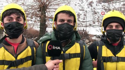Kar altında yılın ilk raftingi Kato Dağı eteklerinde yapıldı