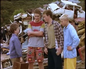 Round The Twist | S1E3 | A Good Tip For Ghosts